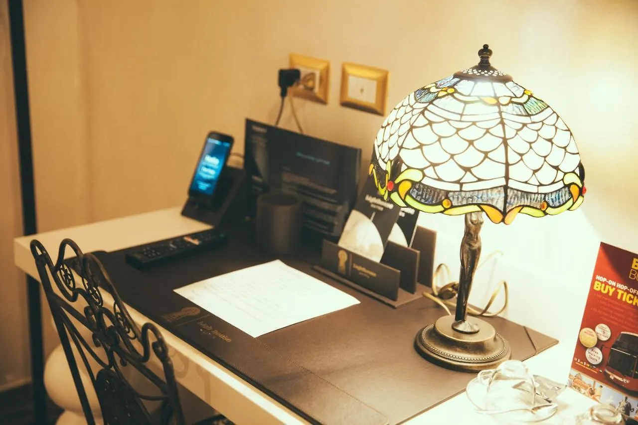 Lighthouse Suites Trastevere Rome Guest house
