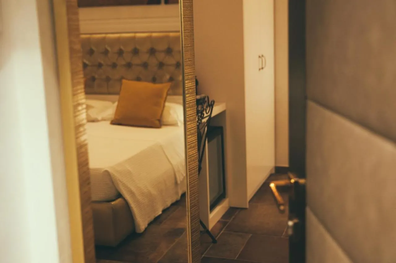 Lighthouse Suites Trastevere Rome 2*,